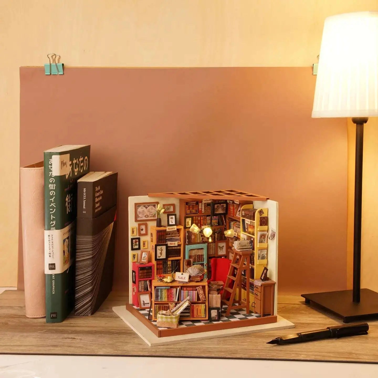 Miniatuurhuisje – Study Bibliotheek - Knutseltoppers